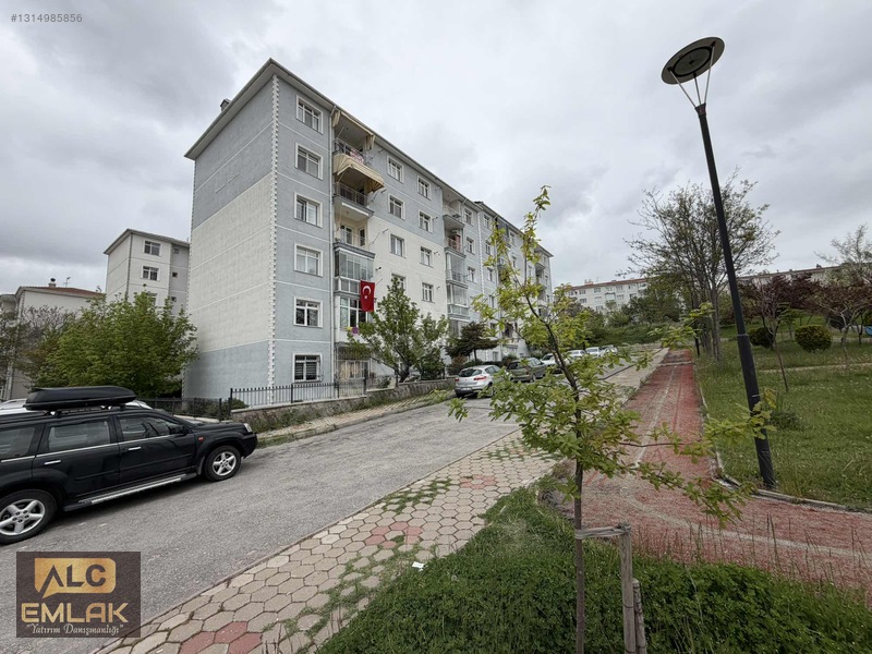 A L C Den Site İçi Metro Ve Okul Yakını 3+1 Salon B. Satılık — fotoğraf 2