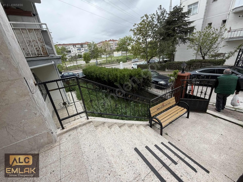 A L C Den Site İçi Metro Ve Okul Yakını 3+1 Salon B. Satılık — fotoğraf 6
