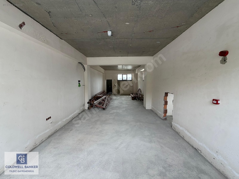 Bağcılar`ın En İşlek Noktasında Prestijli Dükkan Fırsatı — fotoğraf 4