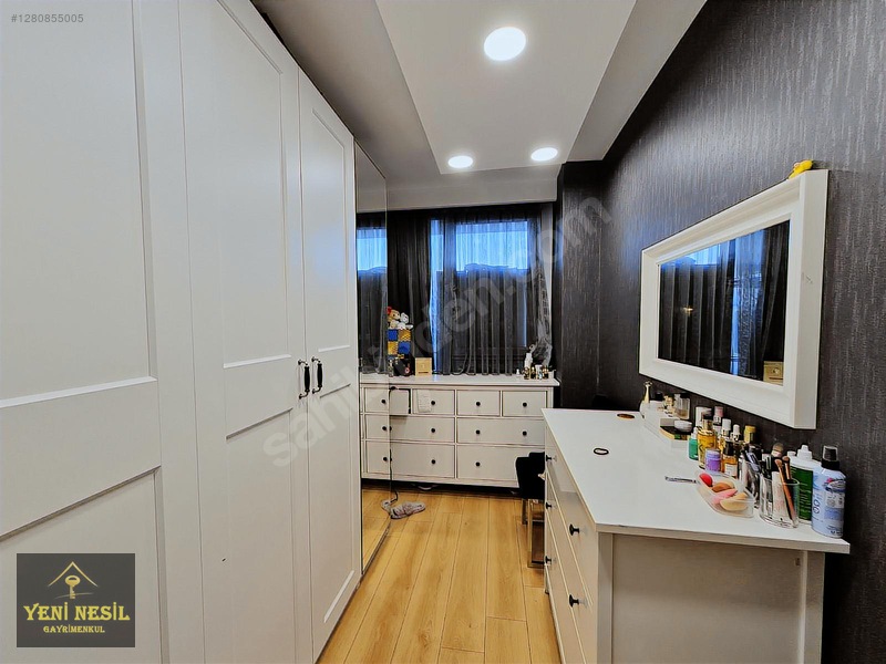 5.levent'e Komşu 4+1 Balkon Teraslı Eşyaları İle Satılık Daire — fotoğraf 23