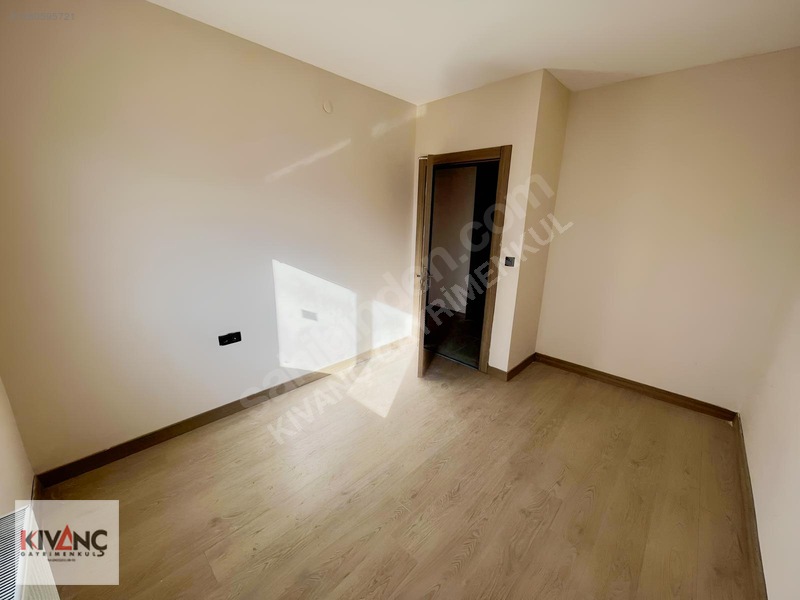 Kıvanç Gayrimenkul'den İkizcede Kiralık Daire — fotoğraf 12
