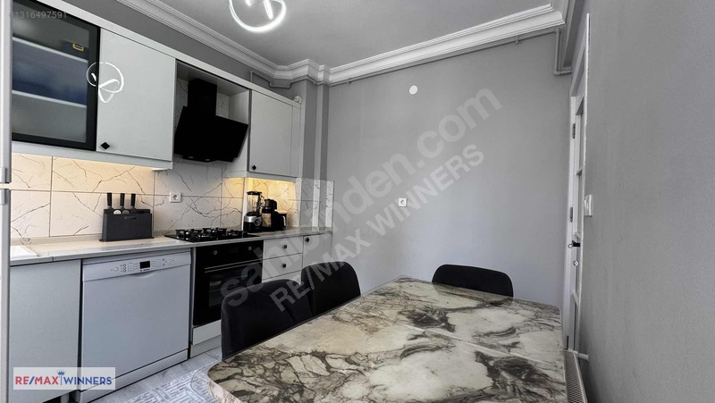 Yenigün'de Tadilatlı, Kombili, 3+1 Satılık Daire — fotoğraf 7