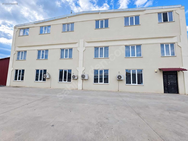 Akhisarda Kiralık 1.350 Kapalı Alan Fabrika