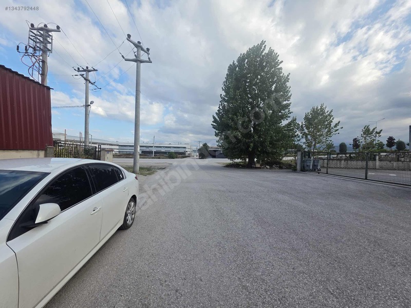 Akhisarda Kiralık 1.350 Kapalı Alan Fabrika — fotoğraf 6