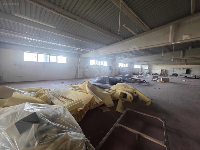 Akhisarda Kiralık 1.350 Kapalı Alan Fabrika — fotoğraf 13