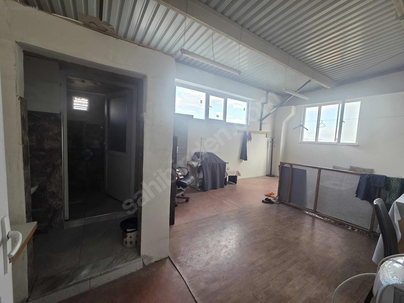 Akhisarda Kiralık 1.350 Kapalı Alan Fabrika — fotoğraf 21