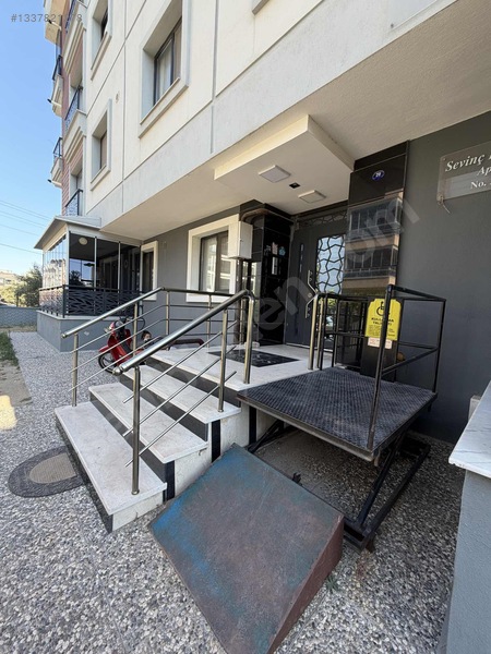 Bergama Merkez Tamamına Kredi Açık 2+1 Cam Balkonlu Geniş 2+1 — fotoğraf 14