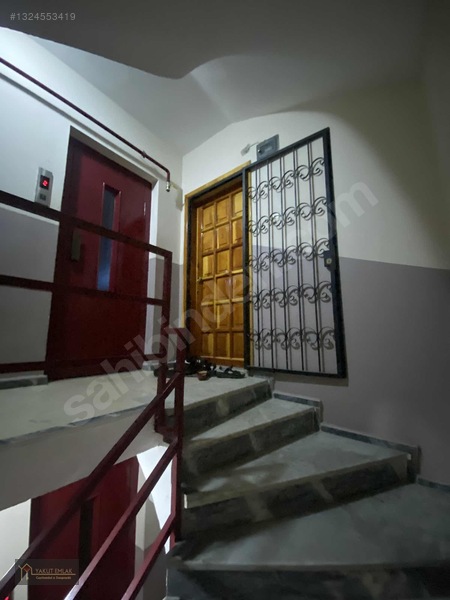 Merkezde 2+1 Arakat Asansorlu Daire — fotoğraf 2