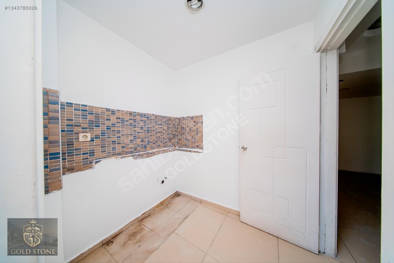 Lara'nın Kalbinde Yüksek Tabela Değerli Kiralık İşyeri — fotoğraf 20