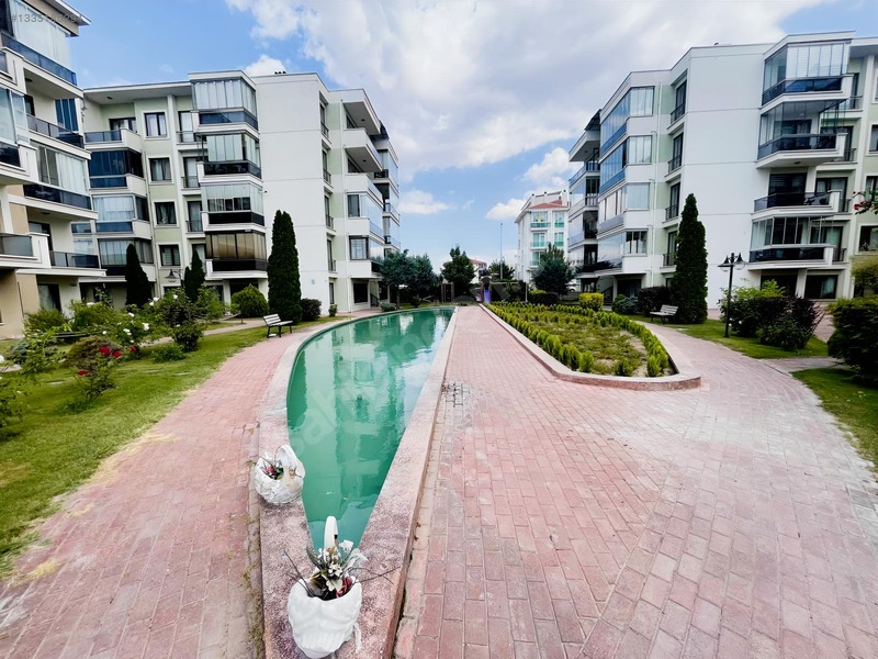 Kulaç Emlaktan Satılık Harika Konumlu Daire Site İçinde4+1 145m2 — fotoğraf 3