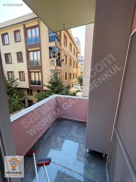 Ümraniye Metroya Yürüme Mesafesinde Satılık 2+1 Yenilenmiş Daire — fotoğraf 3
