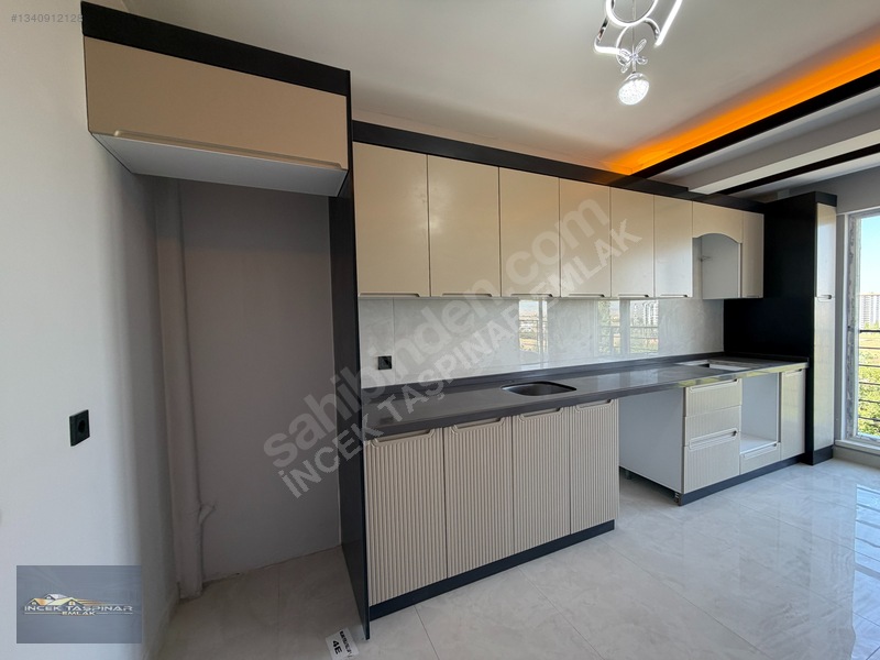 İncek Taşpınar Emlaktan 3+1 Lüx Satılık Daire — fotoğraf 2