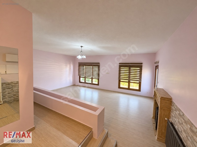 Selimpaşa Mimaş Sitesinde Deniz Manzaralı Kiralık 3+1 Villa — fotoğraf 11