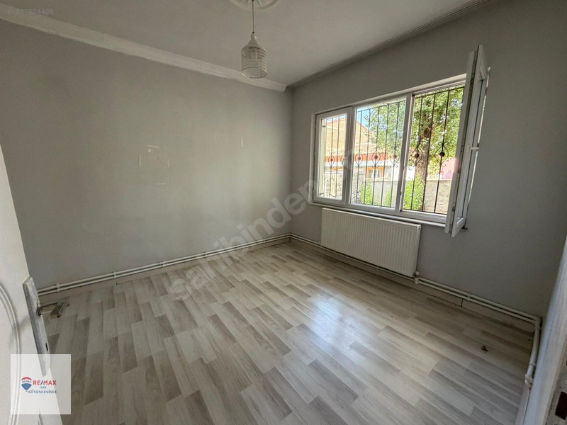 Remax İlke'den A. Gazi Mahallesi'nde 2+1 Kiralık Daire — fotoğraf 7