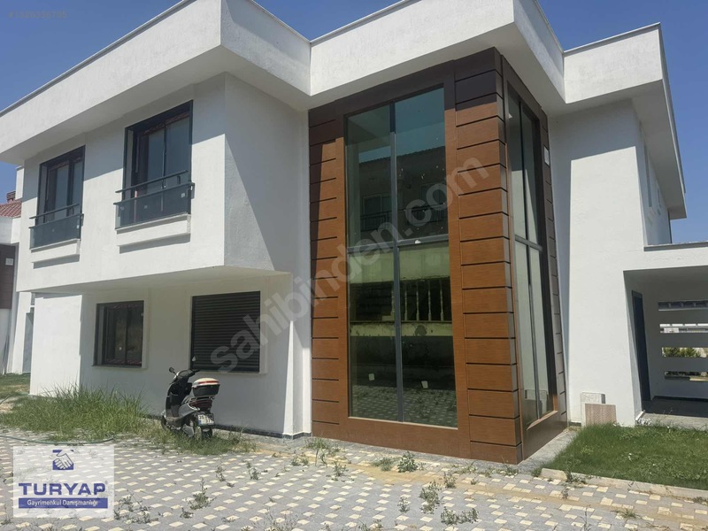 Turyap Tan Tirenin Gözde Bölgesinde Bulvar Üstü Satılık Villa — fotoğraf 4