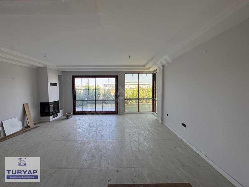 Turyap Tan Tirenin Gözde Bölgesinde Bulvar Üstü Satılık Villa — fotoğraf 5