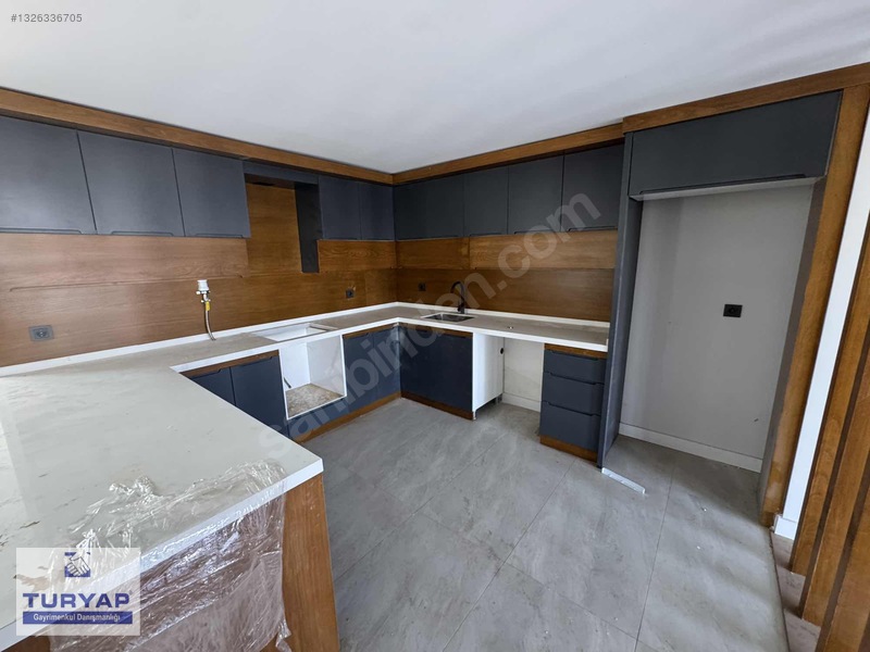 Turyap Tan Tirenin Gözde Bölgesinde Bulvar Üstü Satılık Villa — fotoğraf 7