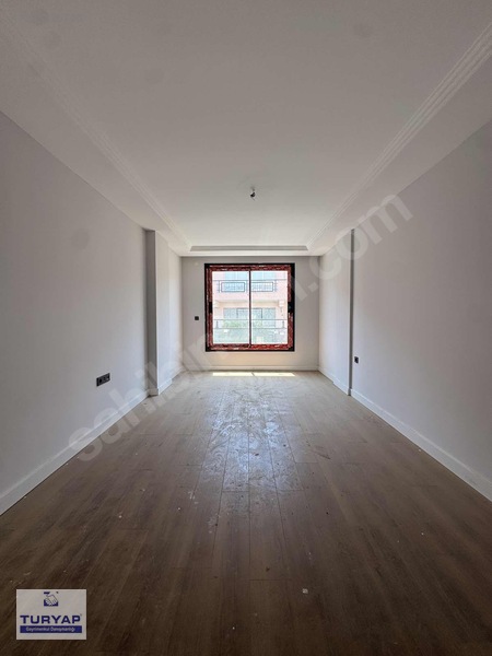 Turyap Tan Tirenin Gözde Bölgesinde Bulvar Üstü Satılık Villa — fotoğraf 15