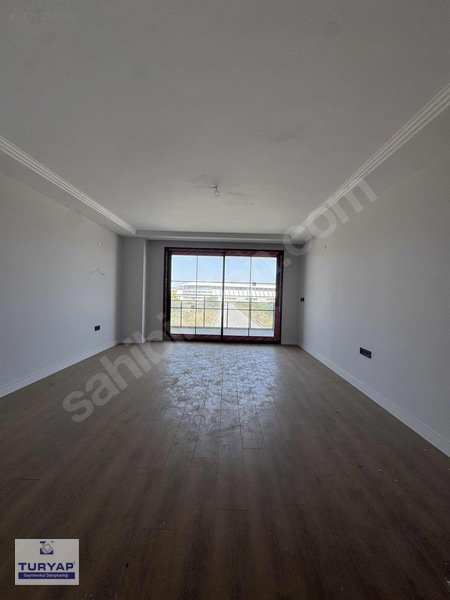 Turyap Tan Tirenin Gözde Bölgesinde Bulvar Üstü Satılık Villa — fotoğraf 19