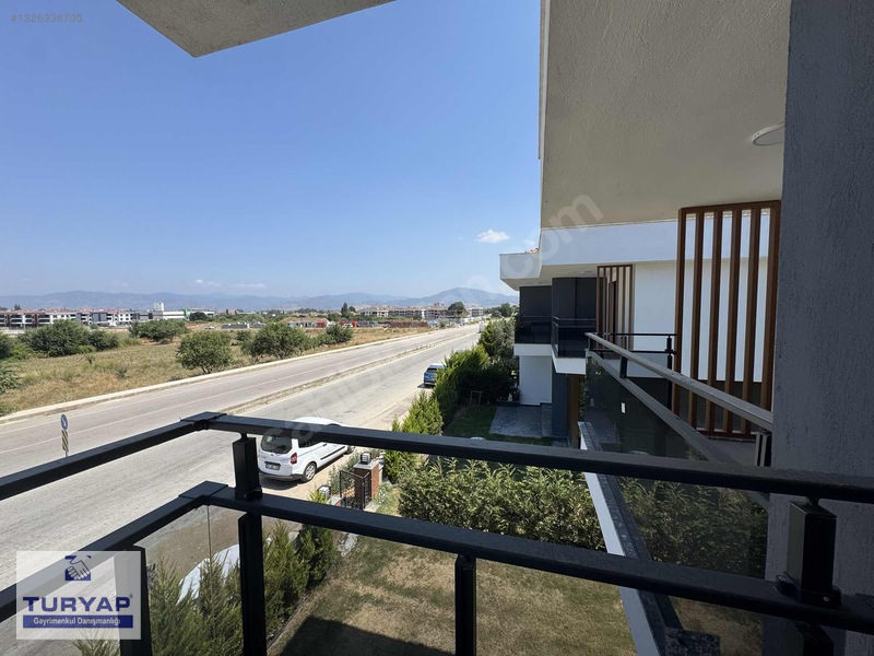 Turyap Tan Tirenin Gözde Bölgesinde Bulvar Üstü Satılık Villa — fotoğraf 21