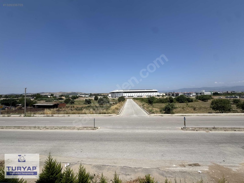 Turyap Tan Tirenin Gözde Bölgesinde Bulvar Üstü Satılık Villa — fotoğraf 22