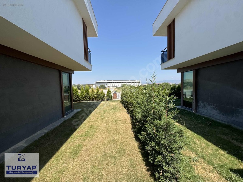 Turyap Tan Tirenin Gözde Bölgesinde Bulvar Üstü Satılık Villa — fotoğraf 33