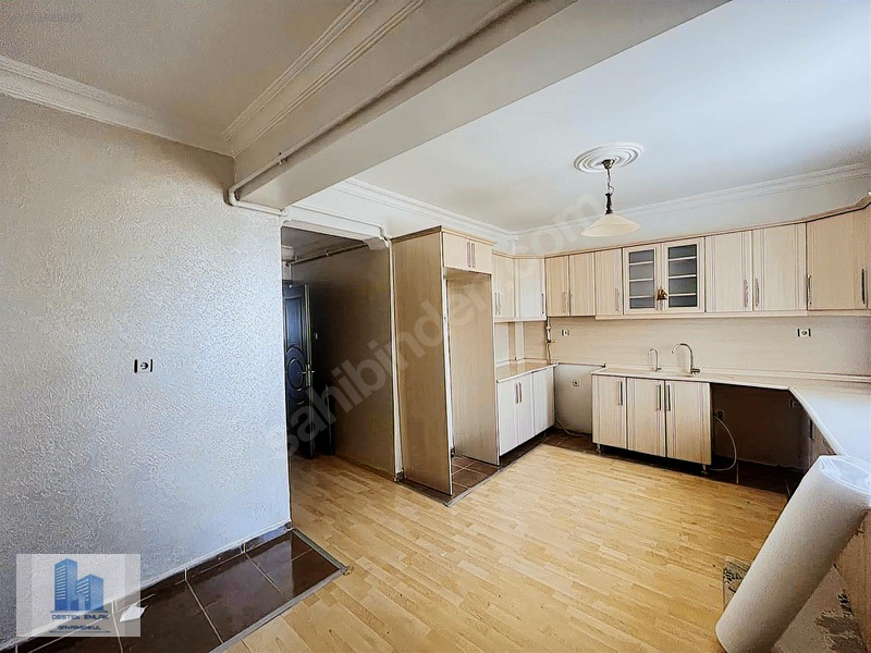 Destek Gy'den Şehir Merkezi'nde Cadde Cepheli 200 M2 4+1 Daire — fotoğraf 3