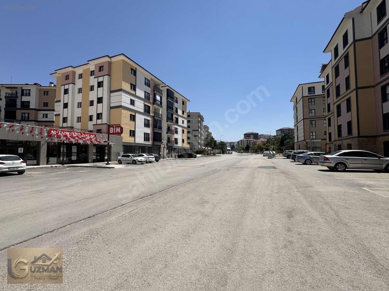 Uzman Gayrımenkul Dan Kurumsal Kiralık Dükkan: 220 M² — fotoğraf 24