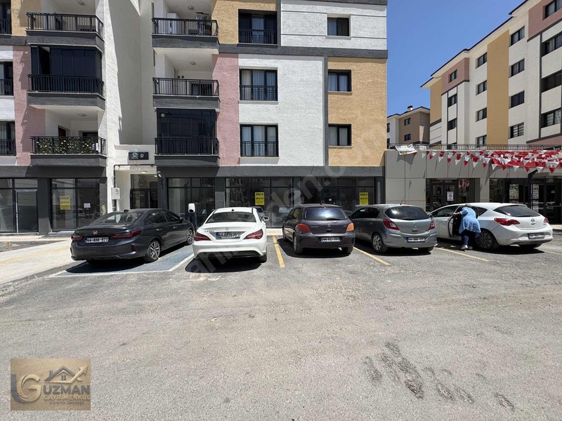 Uzman Gayrımenkul Dan Kurumsal Kiralık Dükkan: 220 M² — fotoğraf 27