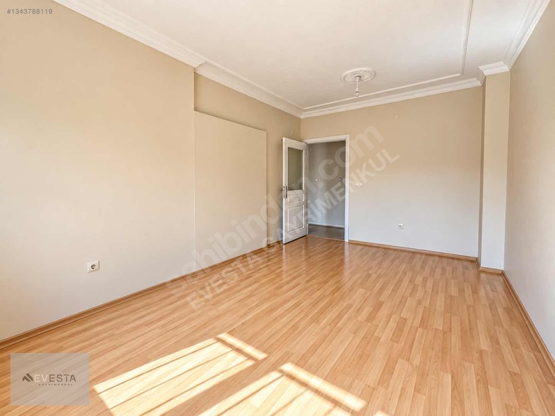 Merkezi Konumda Geniş 1+1 | 65 M² Net | Kapalı Mutfak | Kiralık — fotoğraf 3