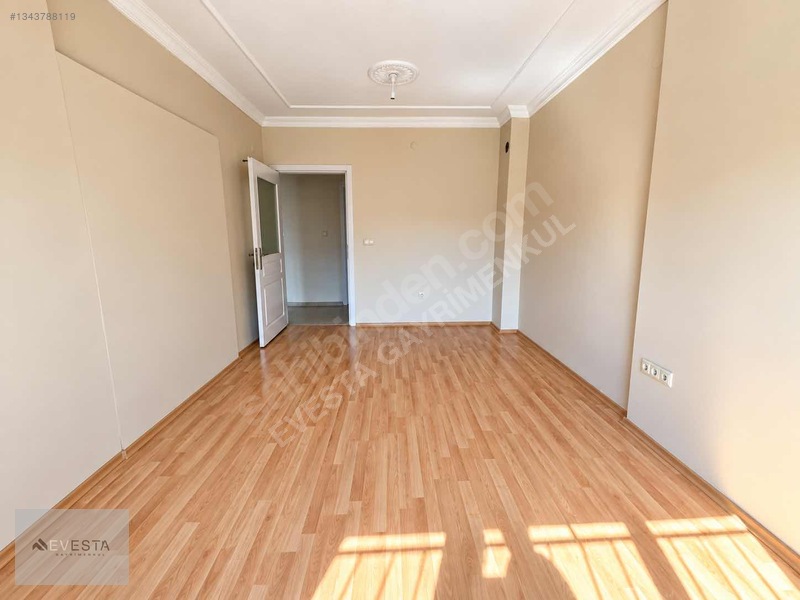 Merkezi Konumda Geniş 1+1 | 65 M² Net | Kapalı Mutfak | Kiralık — fotoğraf 4
