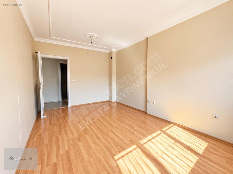 Merkezi Konumda Geniş 1+1 | 65 M² Net | Kapalı Mutfak | Kiralık — fotoğraf 5