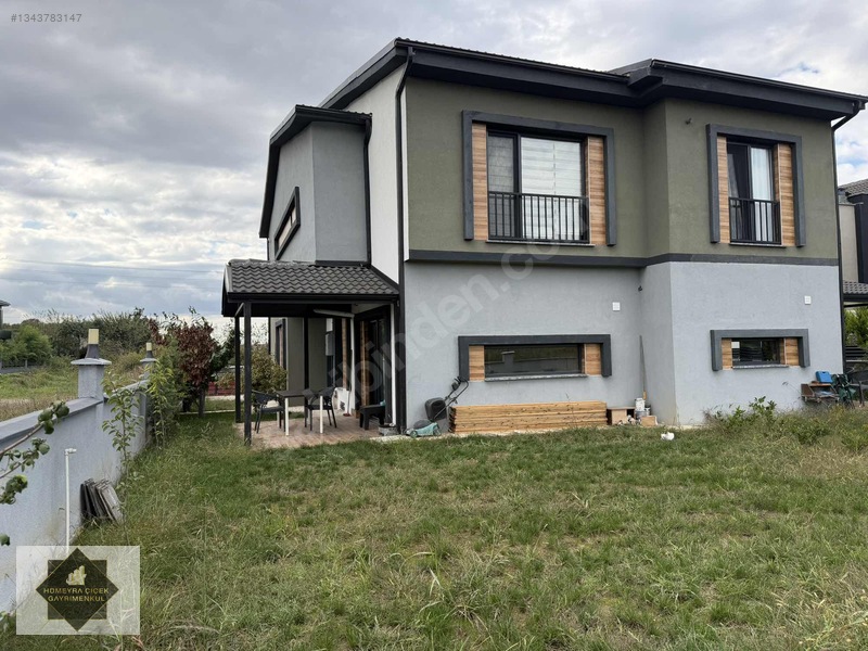 Çiçek Emlak'tan Şıralık'ta Eşyalı Şömineli 3+1 İkiz Villa — fotoğraf 5