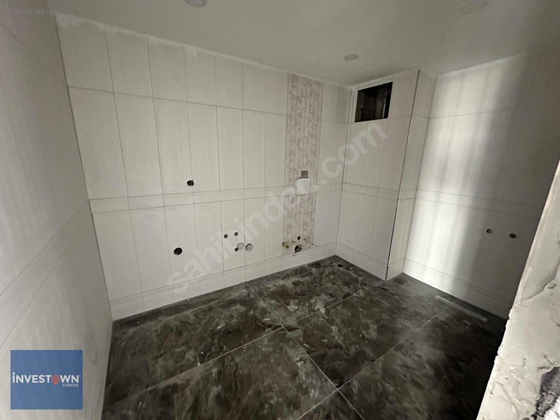 Yenişehir'de Merkezi Konumda Satılık 2+1 Manzaralı Arakat Daire — fotoğraf 4