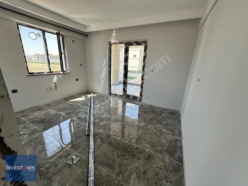 Yenişehir'de Merkezi Konumda Satılık 2+1 Manzaralı Arakat Daire — fotoğraf 6