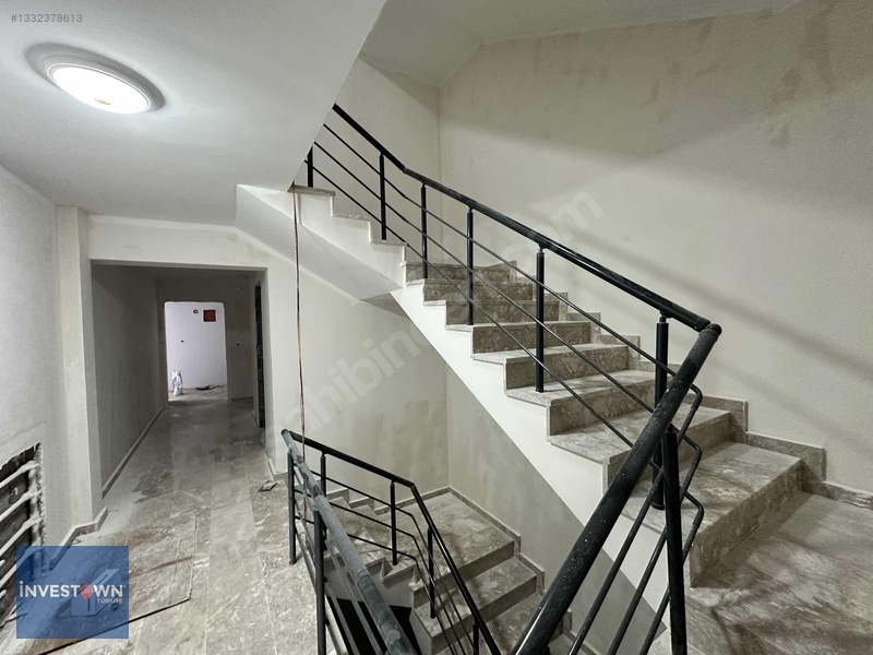 Yenişehir'de Merkezi Konumda Satılık 2+1 Manzaralı Arakat Daire — fotoğraf 16