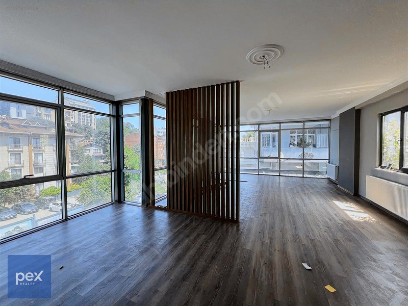 Altunizade Burhaniye Komple Plaza — fotoğraf 4