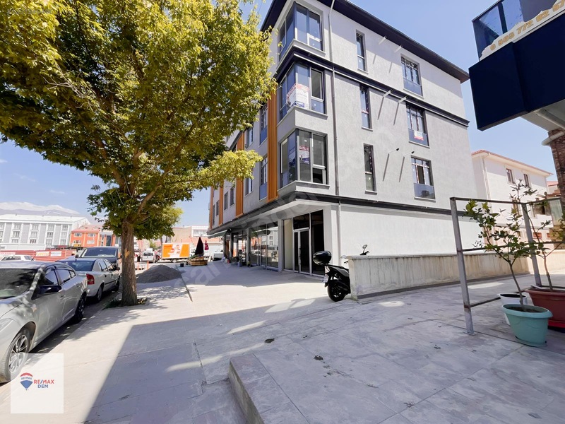 Remax Dem'den İnönü Mah.yerden Isıtmalı Kiralık 2+0 Lüx Daireler — fotoğraf 4