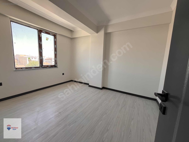 Remax Dem'den İnönü Mah.yerden Isıtmalı Kiralık 2+0 Lüx Daireler — fotoğraf 11