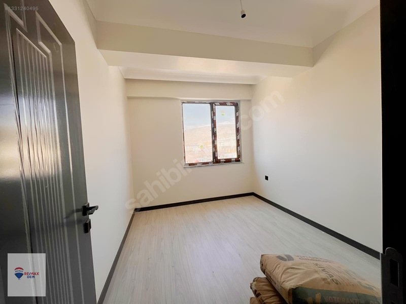 Remax Dem'den İnönü Mah.yerden Isıtmalı Kiralık 2+0 Lüx Daireler — fotoğraf 17