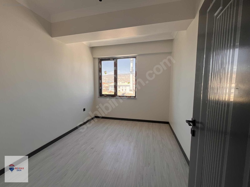 Remax Dem'den İnönü Mah.yerden Isıtmalı Kiralık 2+0 Lüx Daireler — fotoğraf 22
