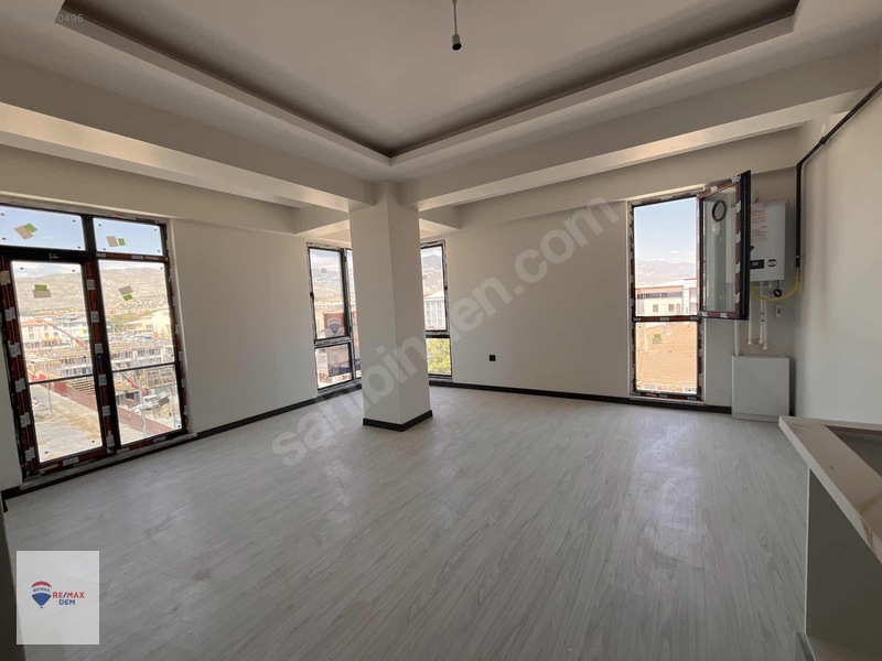 Remax Dem'den İnönü Mah.yerden Isıtmalı Kiralık 2+0 Lüx Daireler — fotoğraf 23