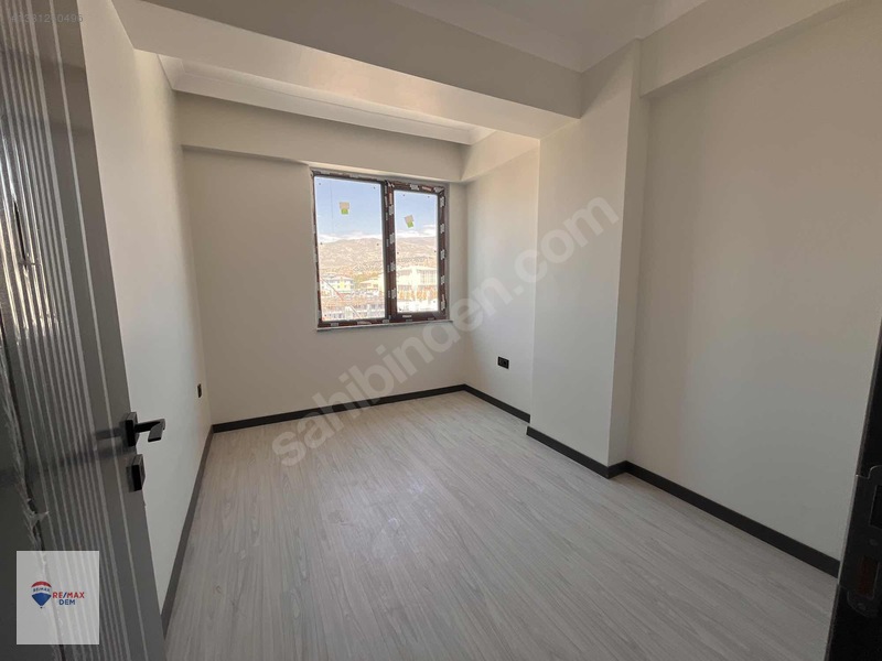 Remax Dem'den İnönü Mah.yerden Isıtmalı Kiralık 2+0 Lüx Daireler — fotoğraf 25