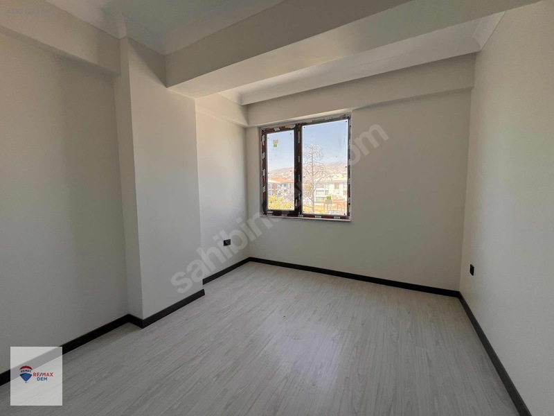 Remax Dem'den İnönü Mah.yerden Isıtmalı Kiralık 2+0 Lüx Daireler — fotoğraf 29