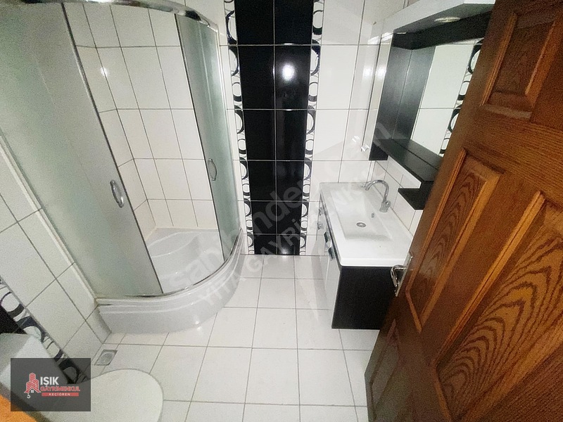 *ışıktan Kızılcahamam Cd Yakını Temiz Yapılı Kotta Önü Açık 3+1* — fotoğraf 23