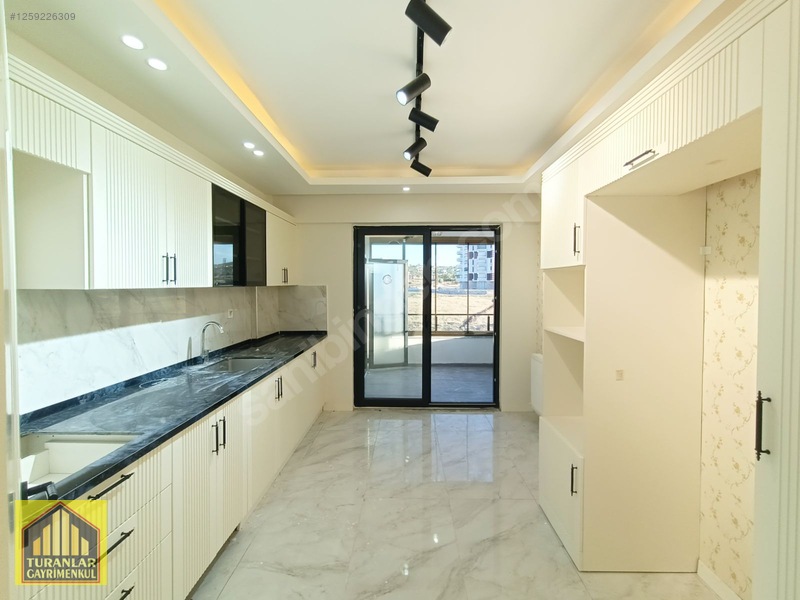 Ataşehir'de Ultra Lüx Kiralık 2+1 Daire — fotoğraf 7