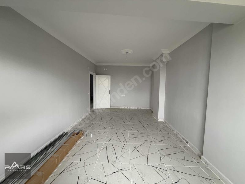 Pars Gayrimenkul'den Satılık Fatih'te Kapalı Garajlı 2+1 Daire — fotoğraf 9