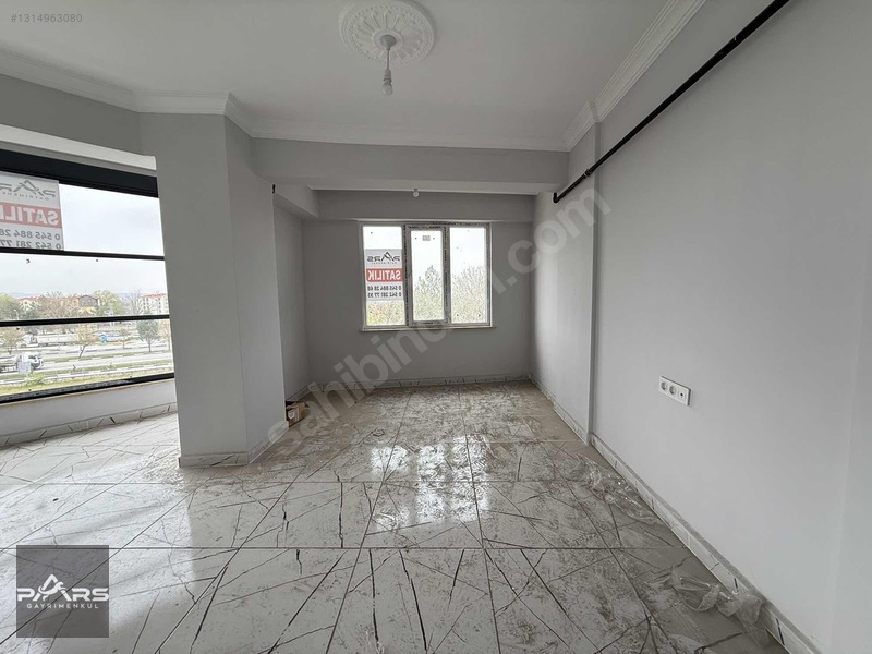 Pars Gayrimenkul'den Satılık Fatih'te Kapalı Garajlı 2+1 Daire — fotoğraf 11