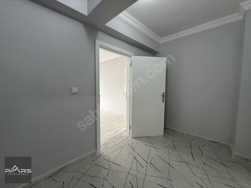 Pars Gayrimenkul'den Satılık Fatih'te Kapalı Garajlı 2+1 Daire — fotoğraf 29