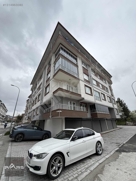 Pars Gayrimenkul'den Satılık Fatih'te Kapalı Garajlı 2+1 Daire — fotoğraf 44
